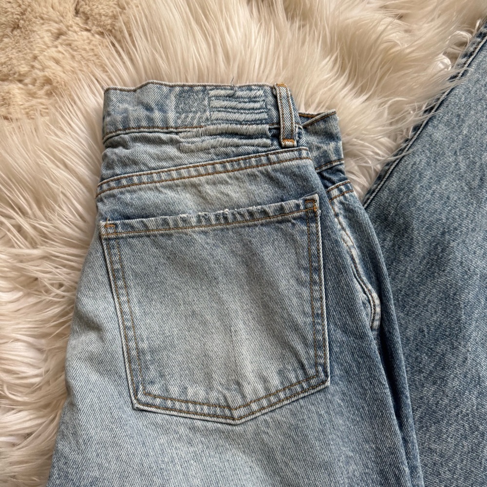 Revice Straight crossover distressed jeans - Picture 8 of 11